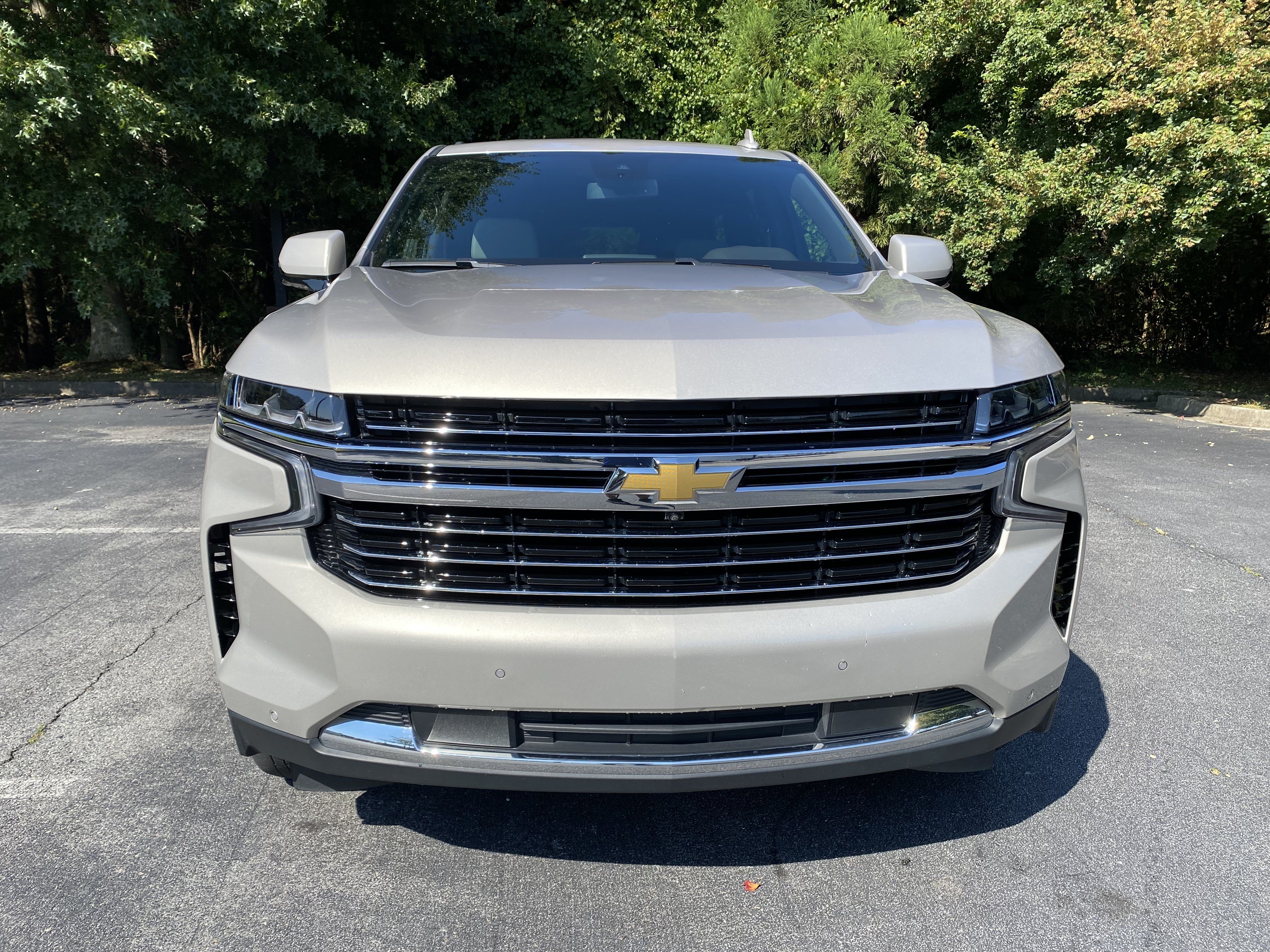 Used 2023 Chevrolet Tahoe LT w/ Luxury Package RWD image 3