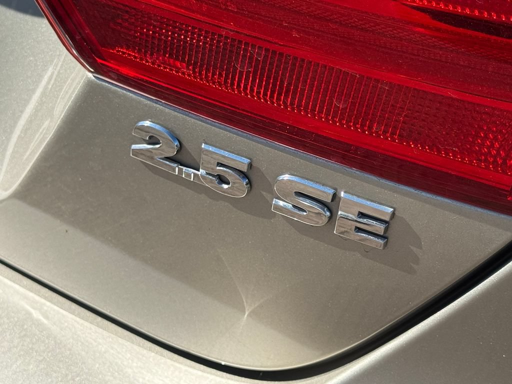 Used 2012 Volkswagen Jetta SE FWD image 6