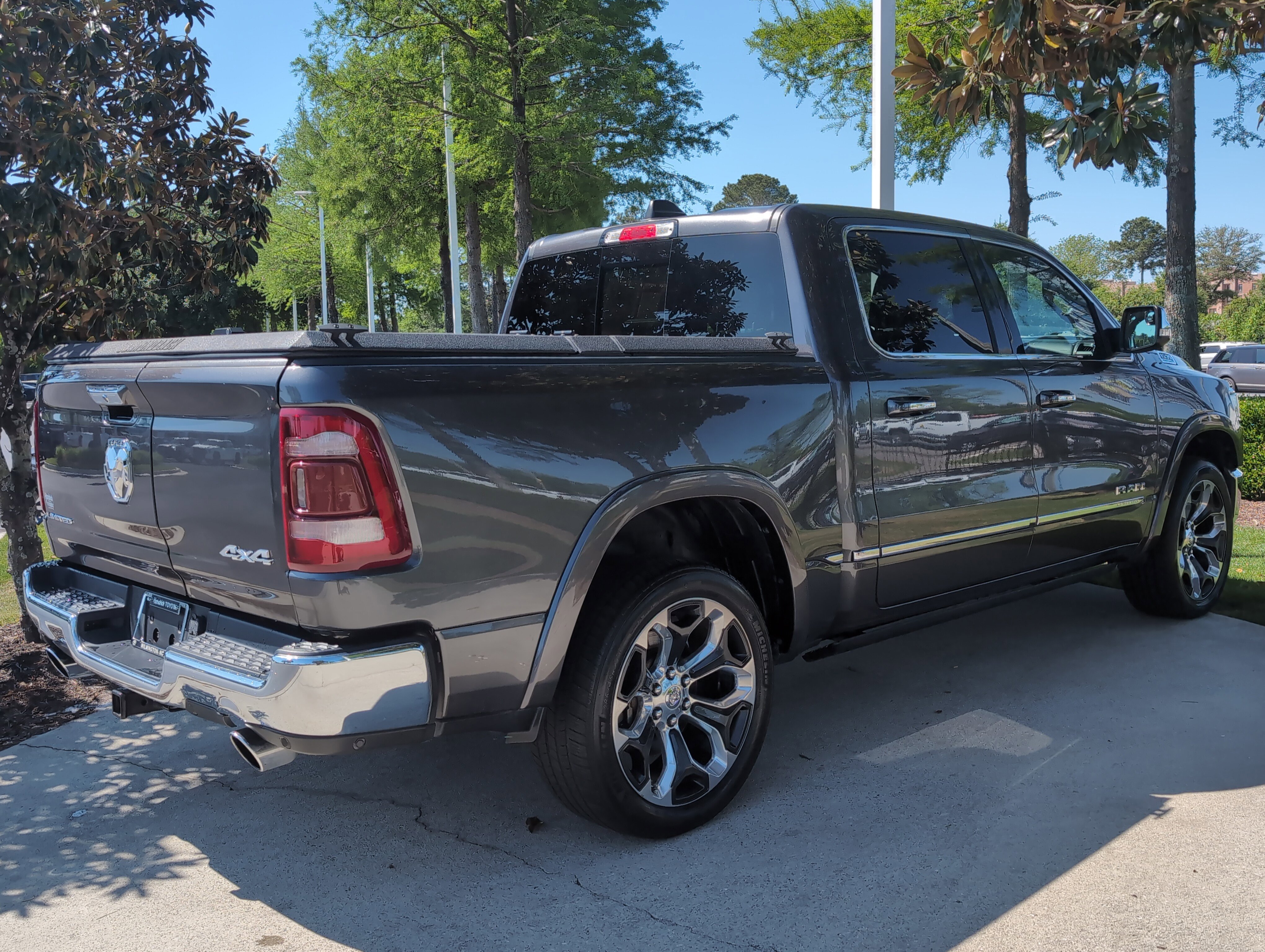 Used 2021 RAM 1500 Limited AWD/4WD image 10