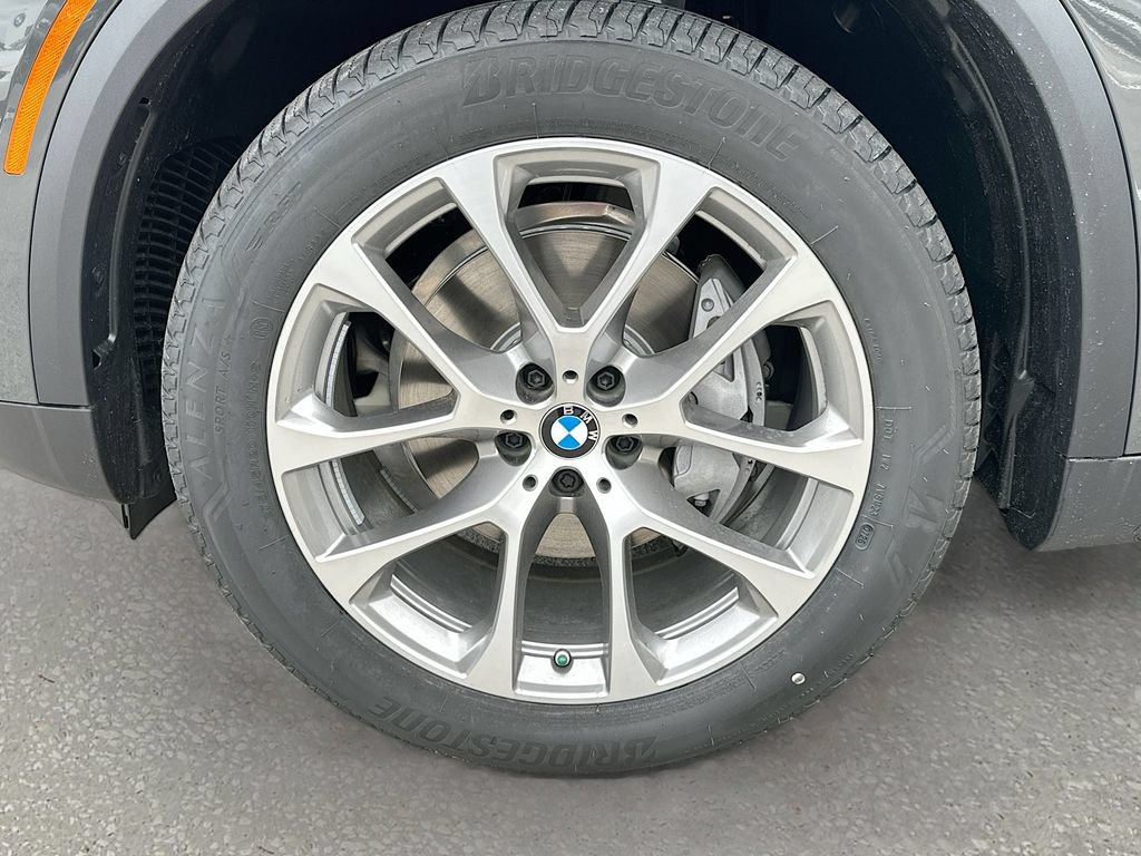 Used 2026 BMW X5 xDrive40i w/ Premium Package AWD/4WD image 32