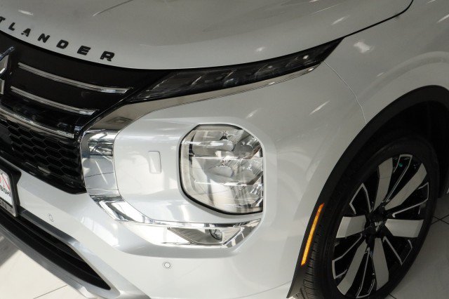 New 2026 Mitsubishi Outlander SEL AWD/4WD image 2