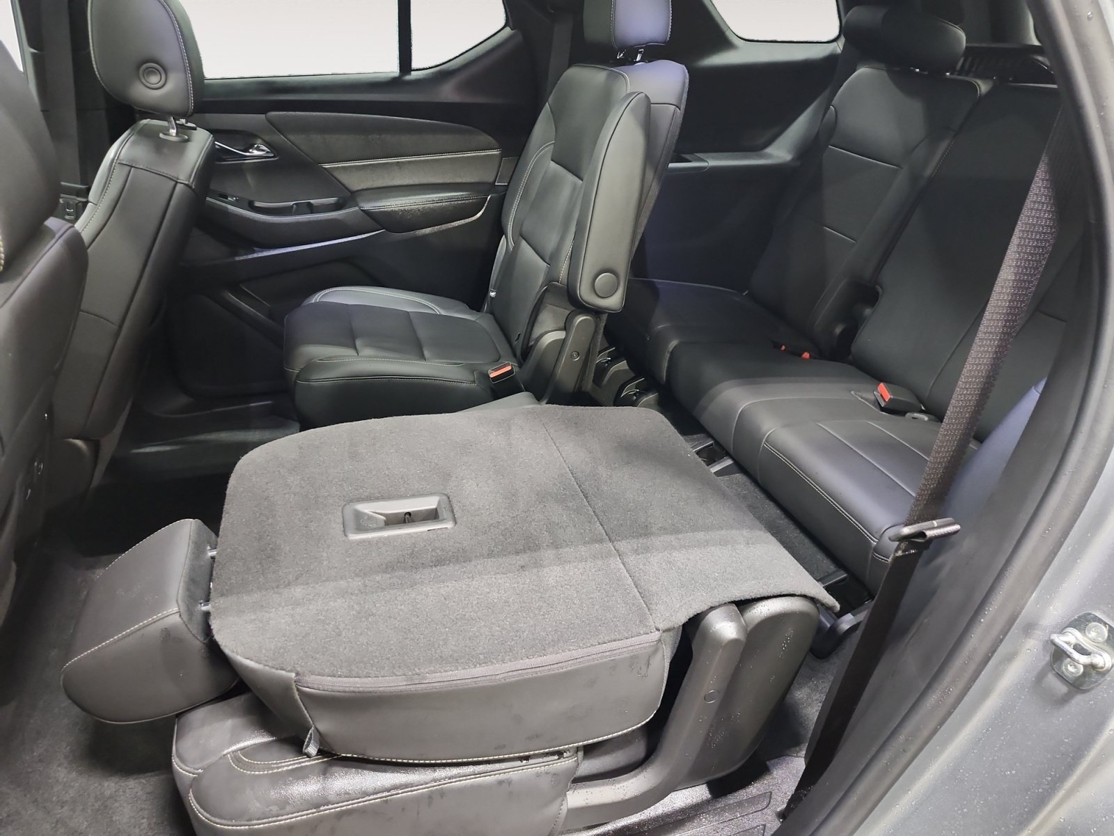 Used 2023 Chevrolet Traverse LT w/ LT Premium Package AWD/4WD image 13
