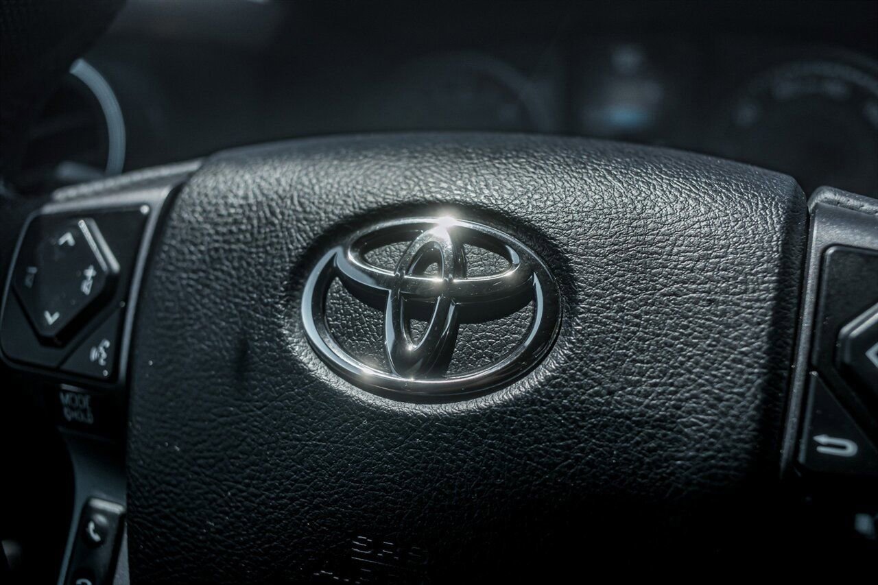 Used 2023 Toyota Tacoma TRD Off-Road AWD/4WD image 22