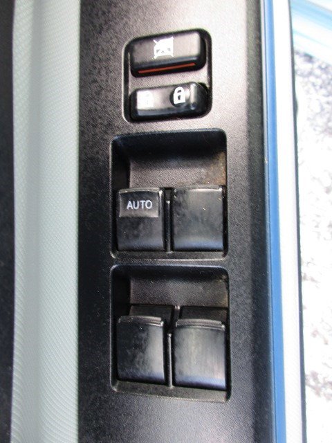 Used 2013 Toyota Prius C Two FWD image 16