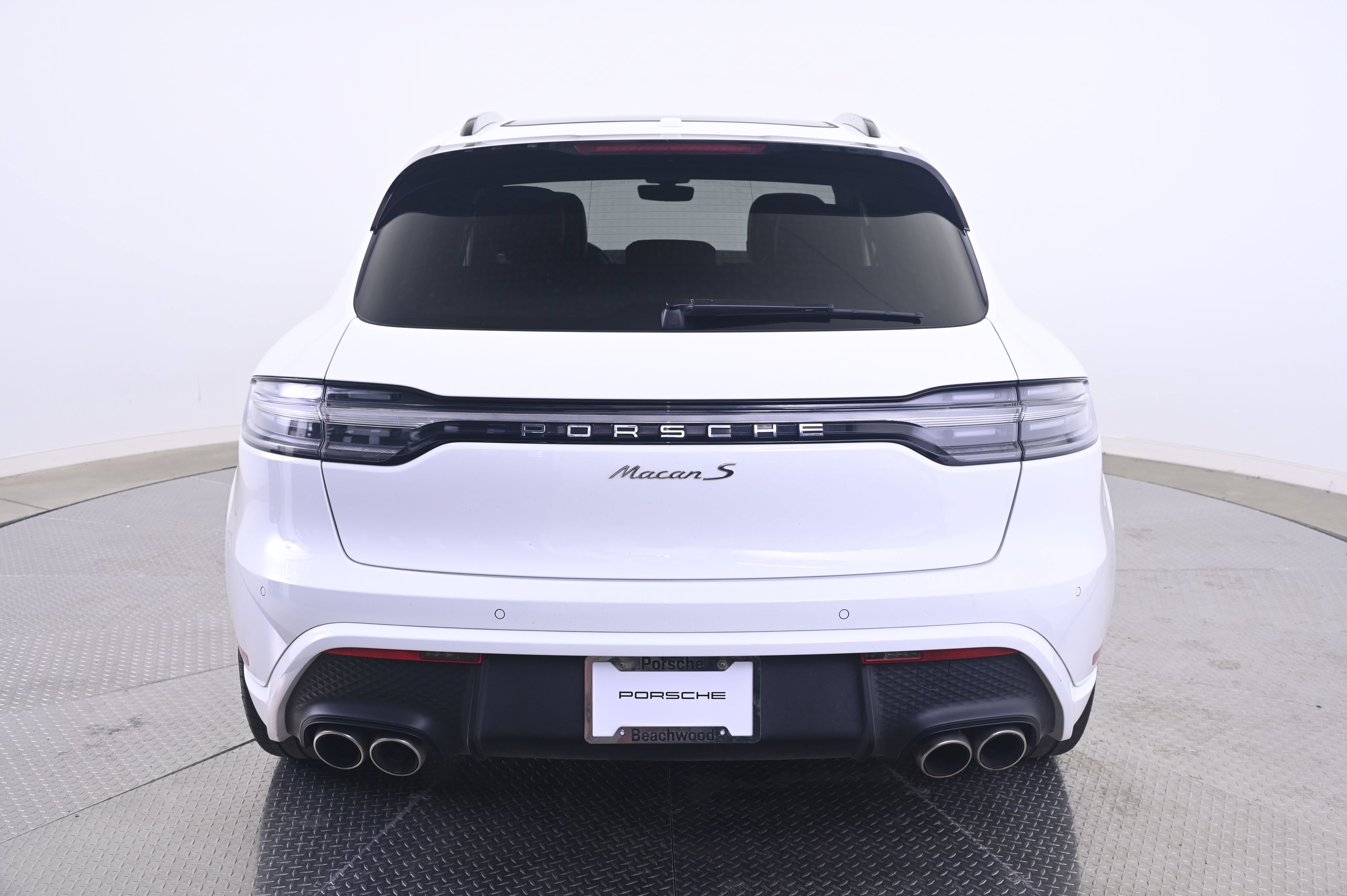 Certified 2024 Porsche Macan S AWD/4WD image 6