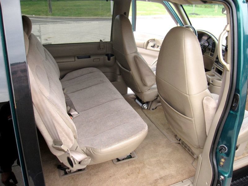 Used 1998 Chevrolet Astro AWD Passenger image 28