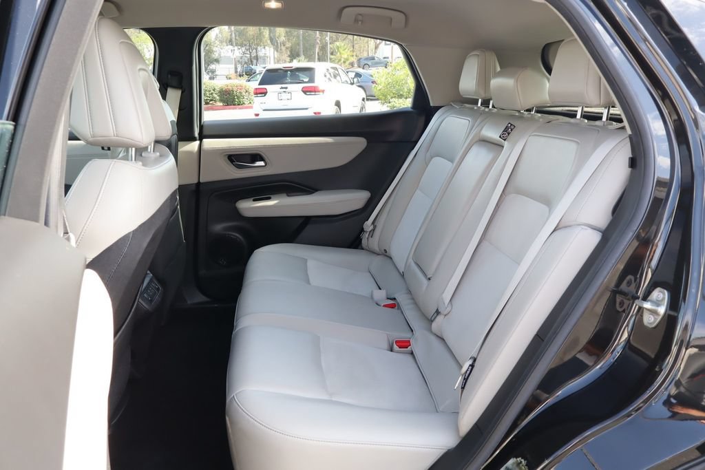 Used 2023 Nissan Ariya FWD image 34