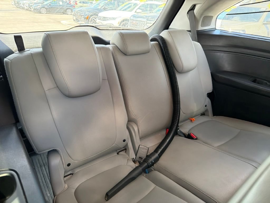 Used 2018 Honda Odyssey Elite image 16
