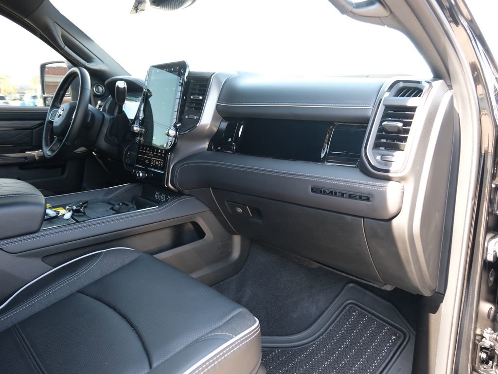 Used 2025 RAM 3500 Limited image 36