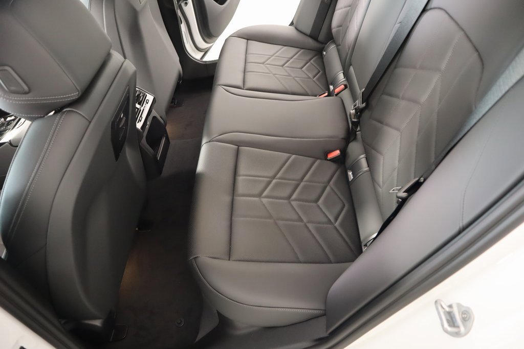 New 2025 BMW i5 xDrive40 w/ M Sport Package image 12