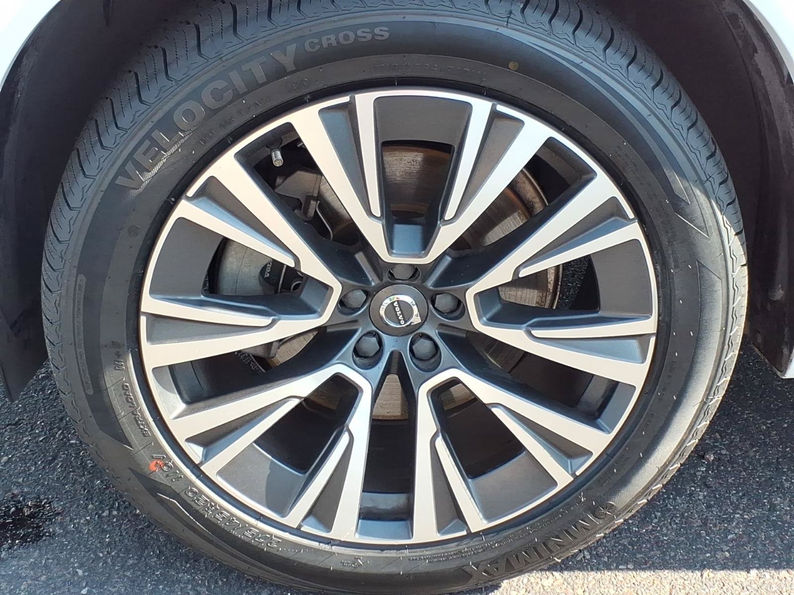 Used 2021 Volvo XC90 T5 Momentum w/ Advanced Package FWD image 9