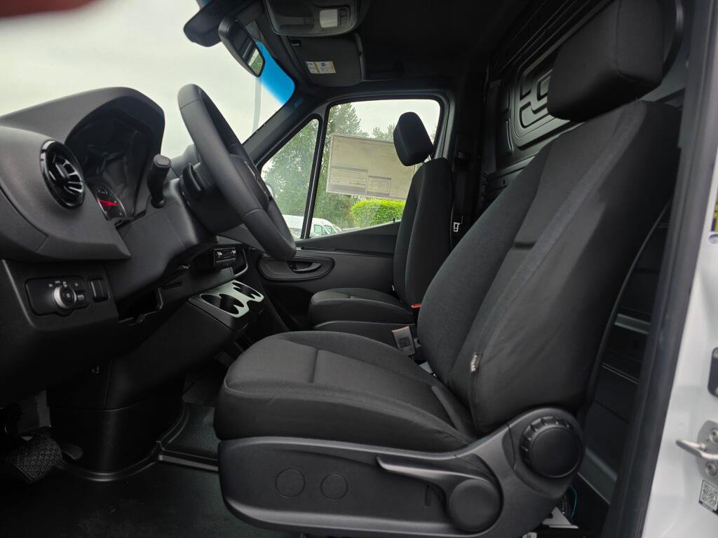 New 2026 Mercedes-Benz Sprinter 2500 image 26