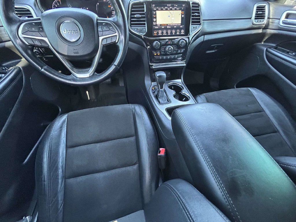 Used 2021 Jeep Grand Cherokee Laredo X AWD/4WD image 14
