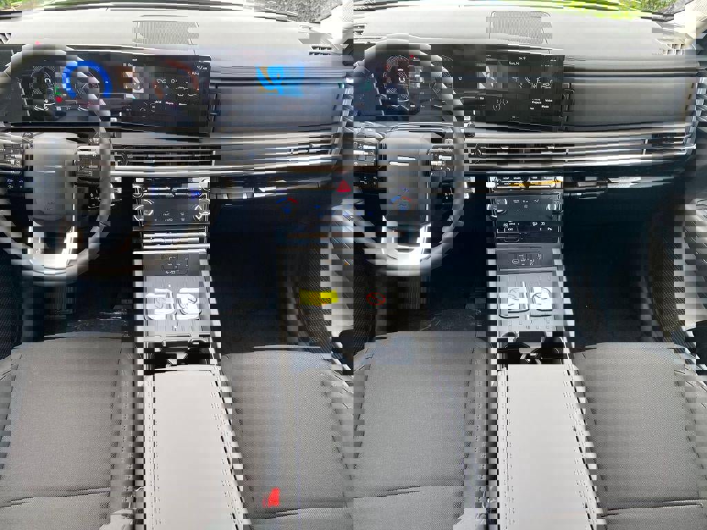 New 2026 Hyundai Santa Fe SE image 11