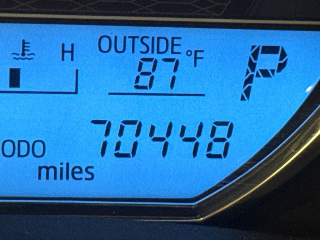 Used 2016 Toyota Corolla LE FWD image 15