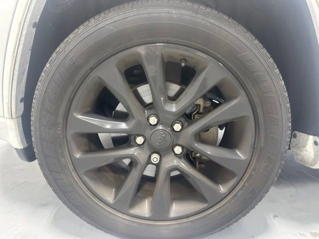 Used 2020 Jeep Grand Cherokee Altitude RWD image 11