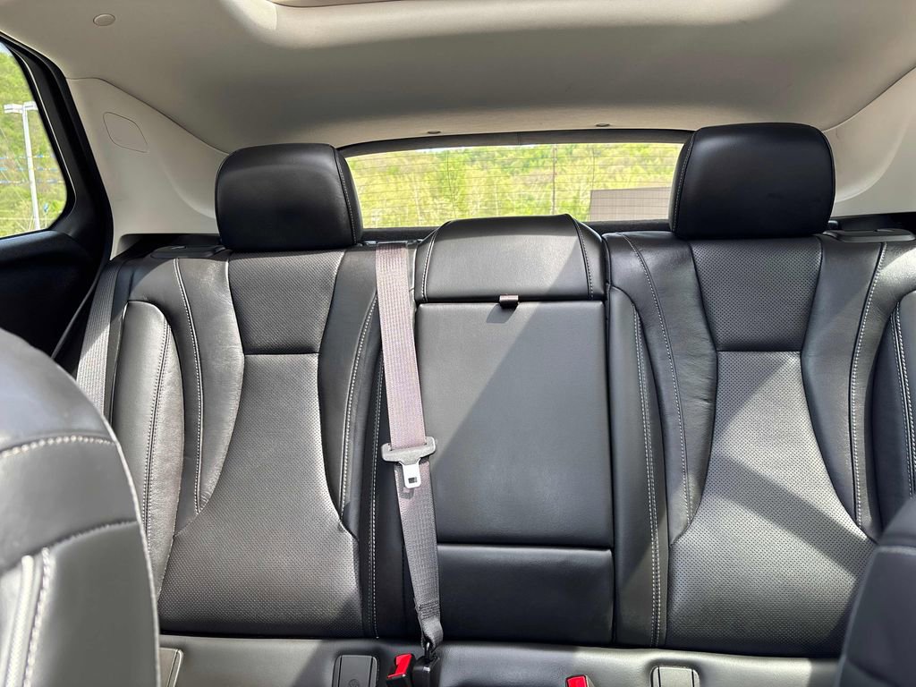 Used 2021 Buick Envision Essence w/ Sport Touring Package FWD image 21