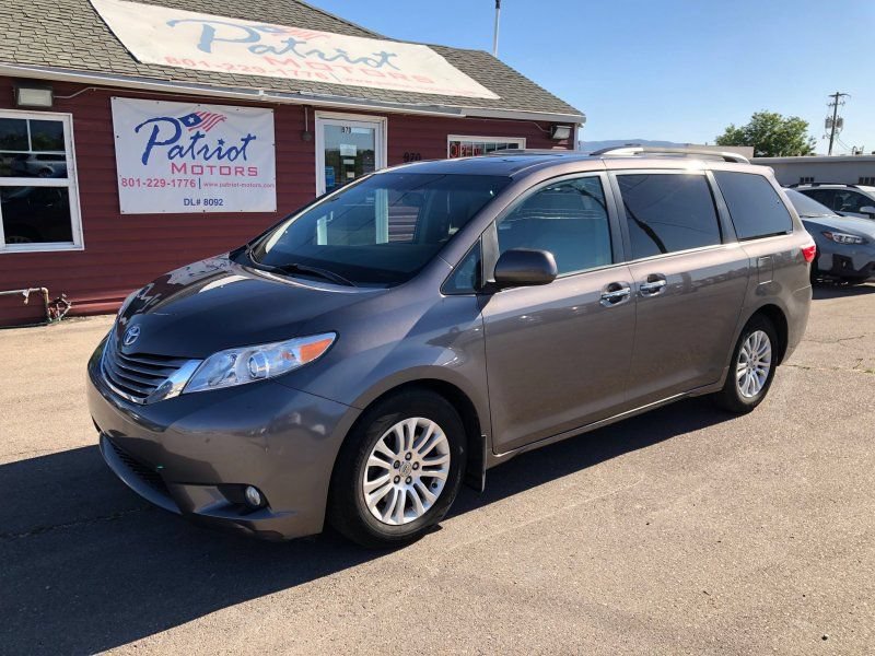 Used 2015 Toyota Sienna XLE