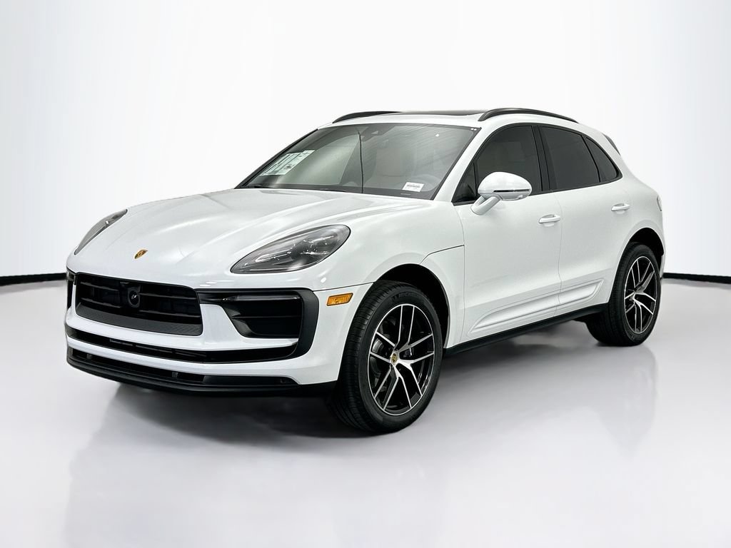 Used 2026 Porsche Macan AWD/4WD image 1