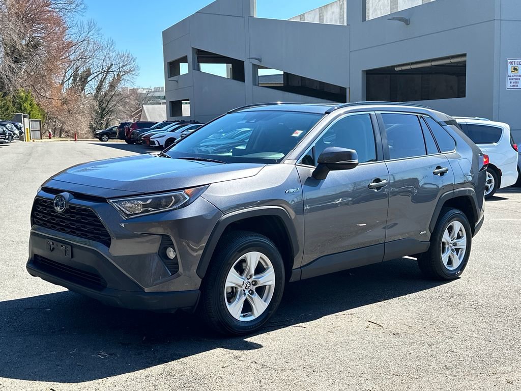 Used 2021 Toyota RAV4 XLE w/ Convenience Package image 2