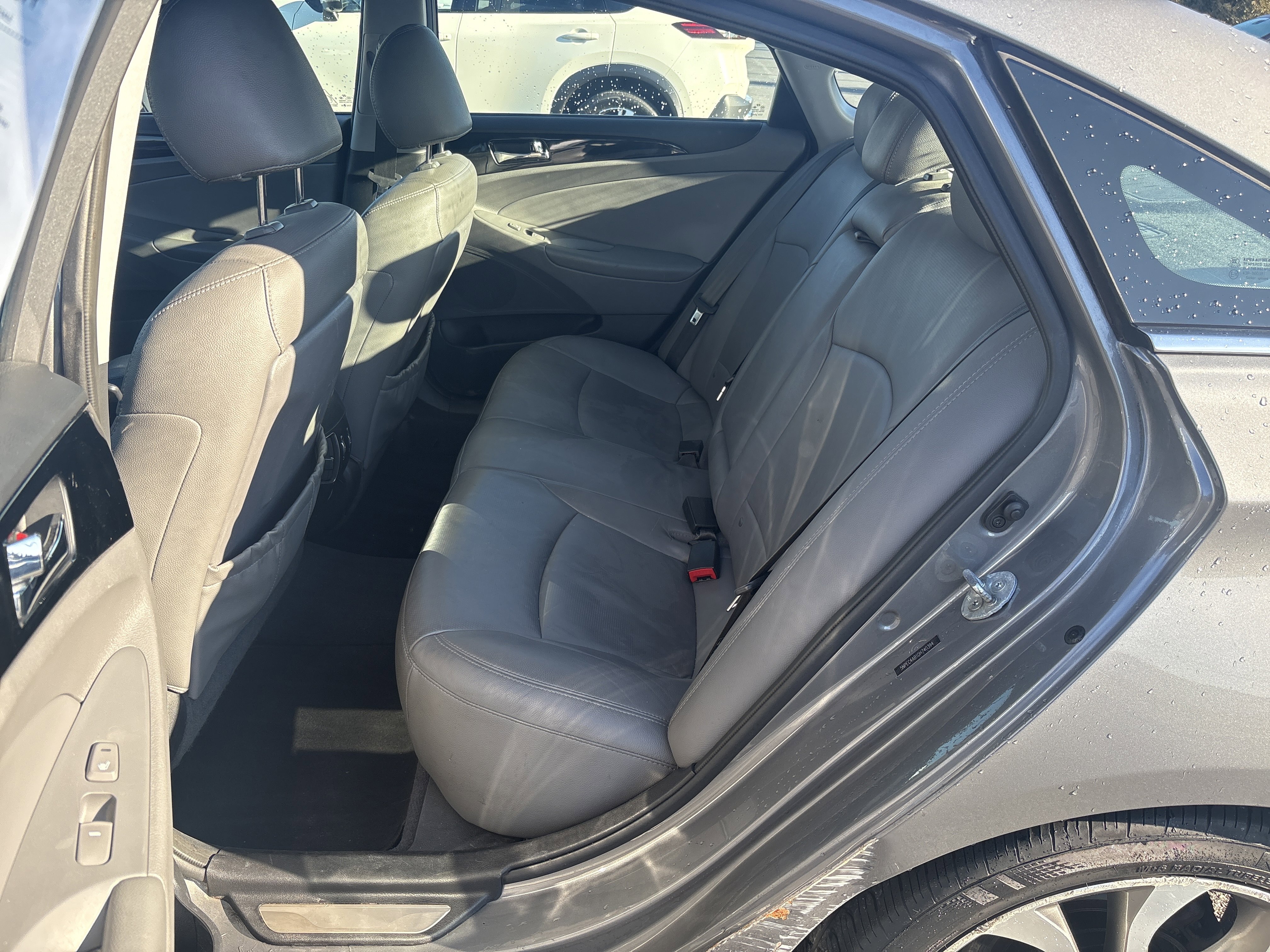 Used 2013 Hyundai Sonata Limited w/ Premium Pkg image 13