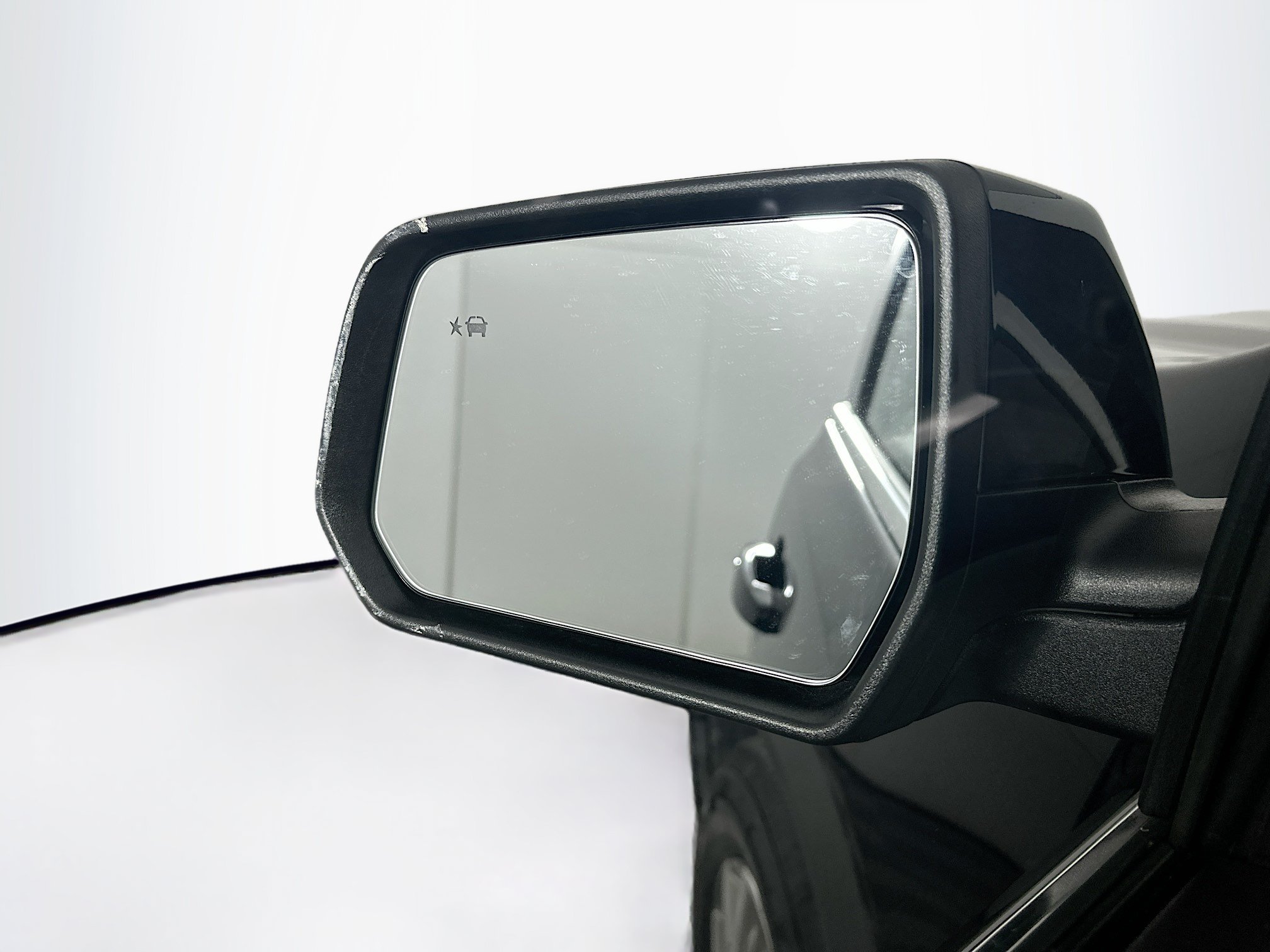 Used 2022 GMC Acadia SLE FWD image 16
