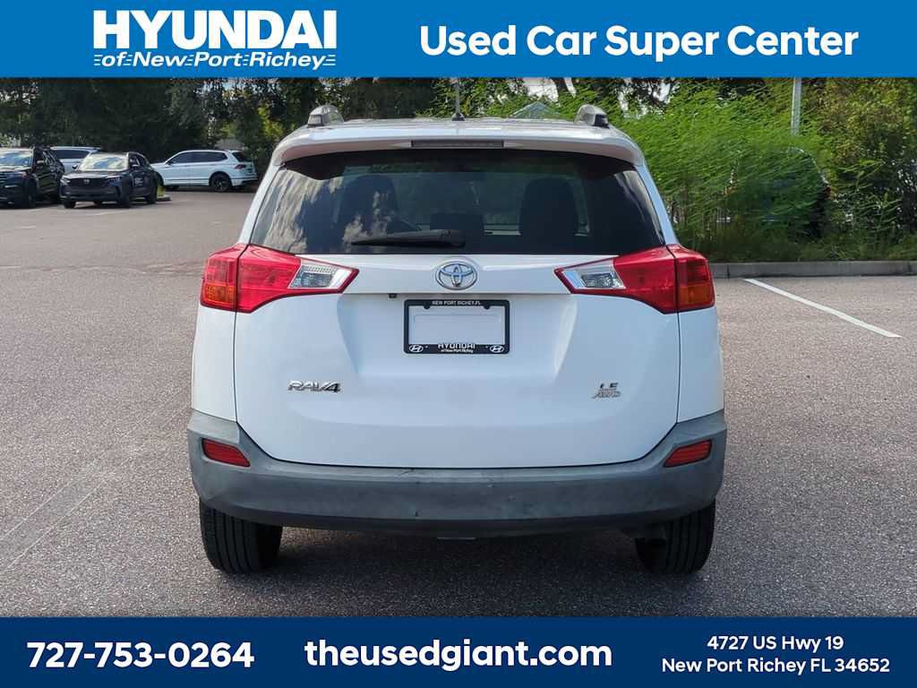 Used 2014 Toyota RAV4 LE AWD/4WD image 4