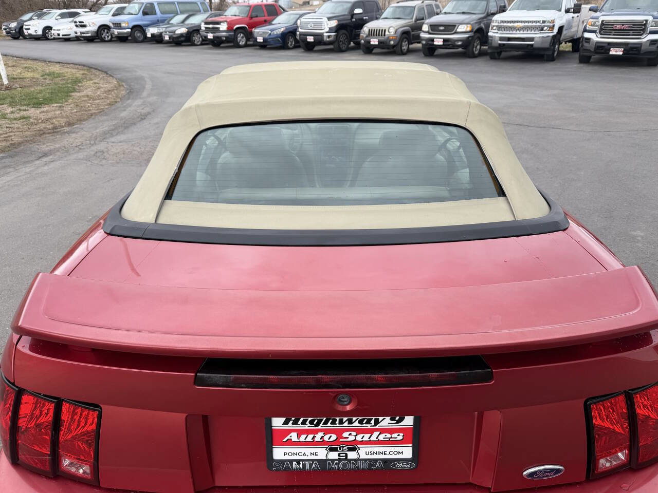 Used 2001 Ford Mustang Convertible image 21