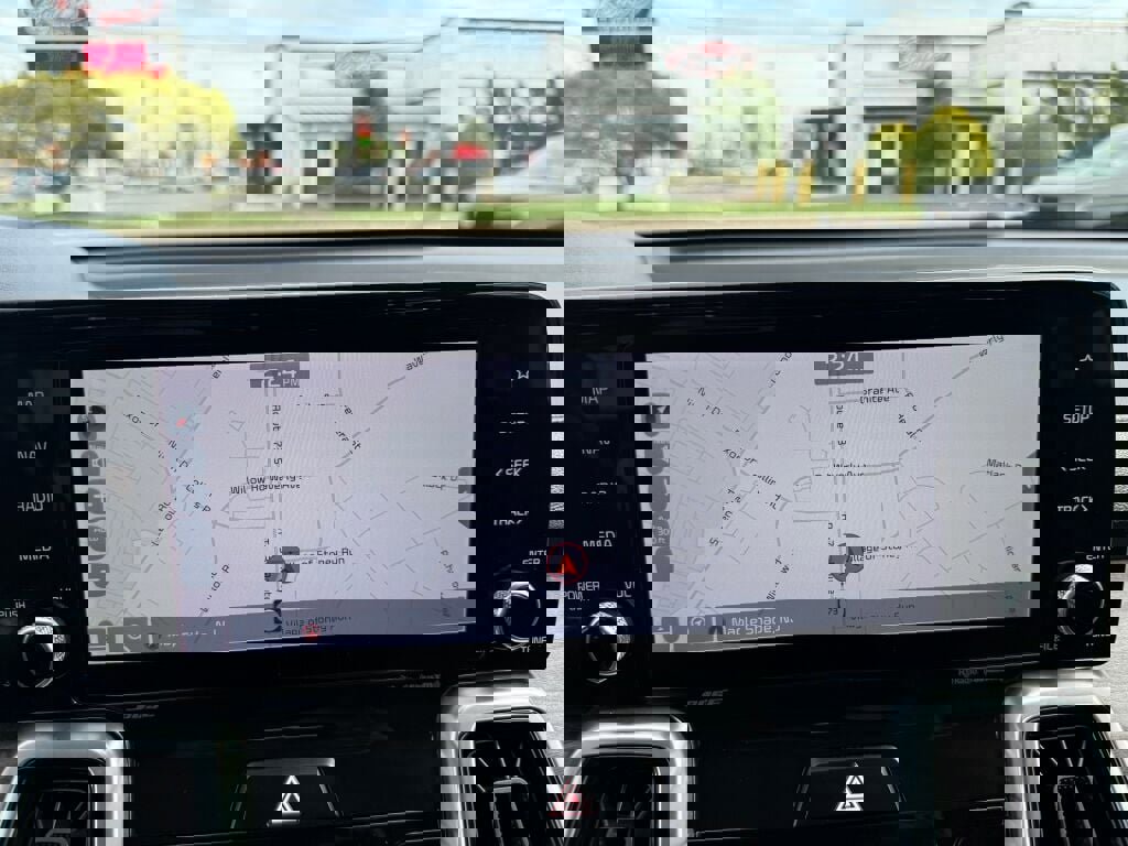 Used 2021 Kia Sorento SX Prestige image 19