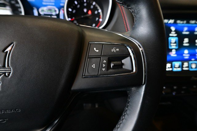 Used 2019 Maserati Levante GranLusso AWD/4WD image 45