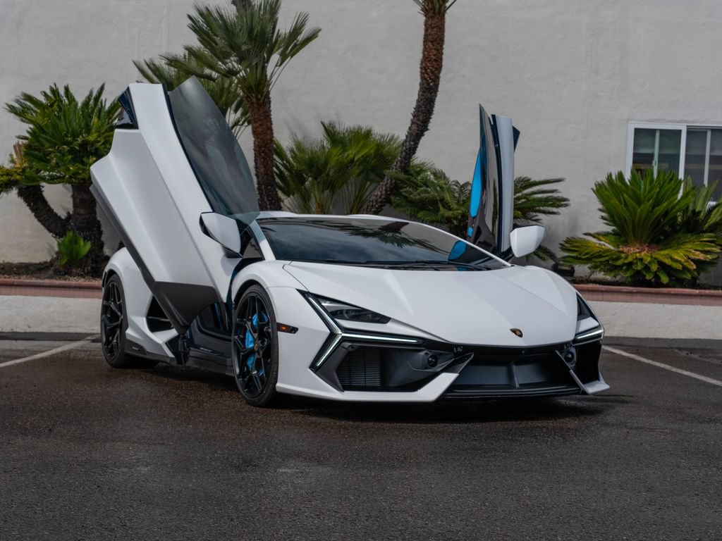 Used 2025 Lamborghini Revuelto AWD/4WD image 29