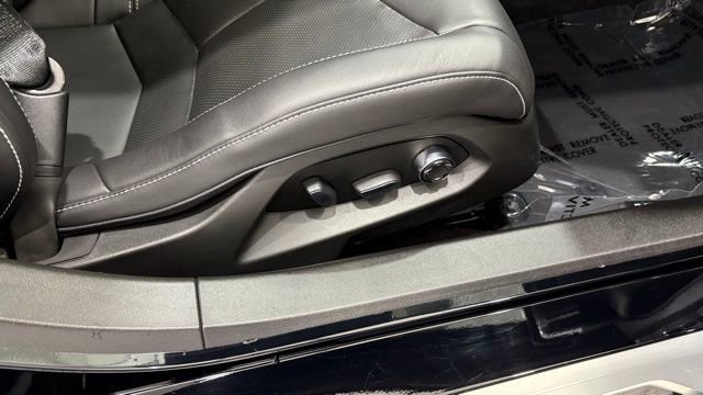 Used 2023 Chevrolet Corvette Stingray w/ Z51 Performance Package image 22