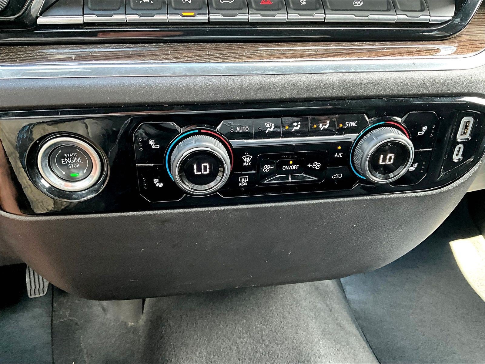 Used 2024 Chevrolet Silverado 1500 LT AWD/4WD image 38