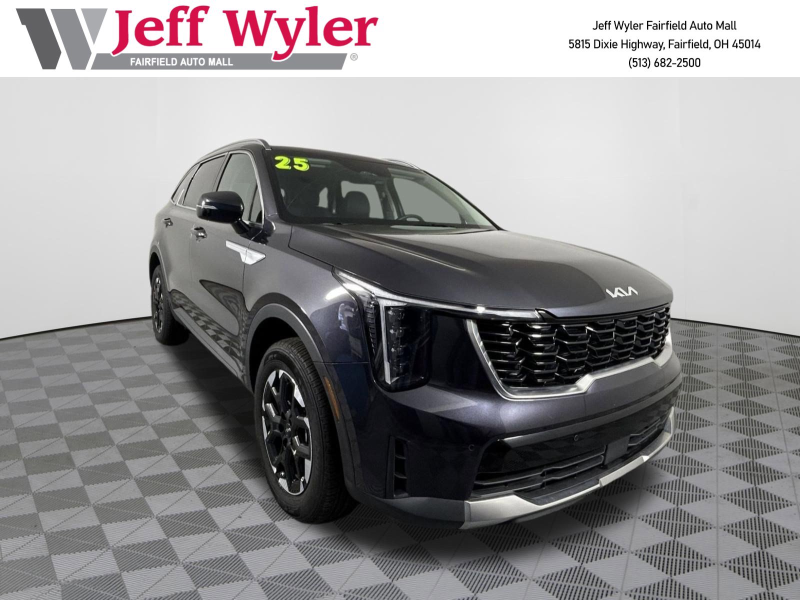 Certified 2025 Kia Sorento S image 1