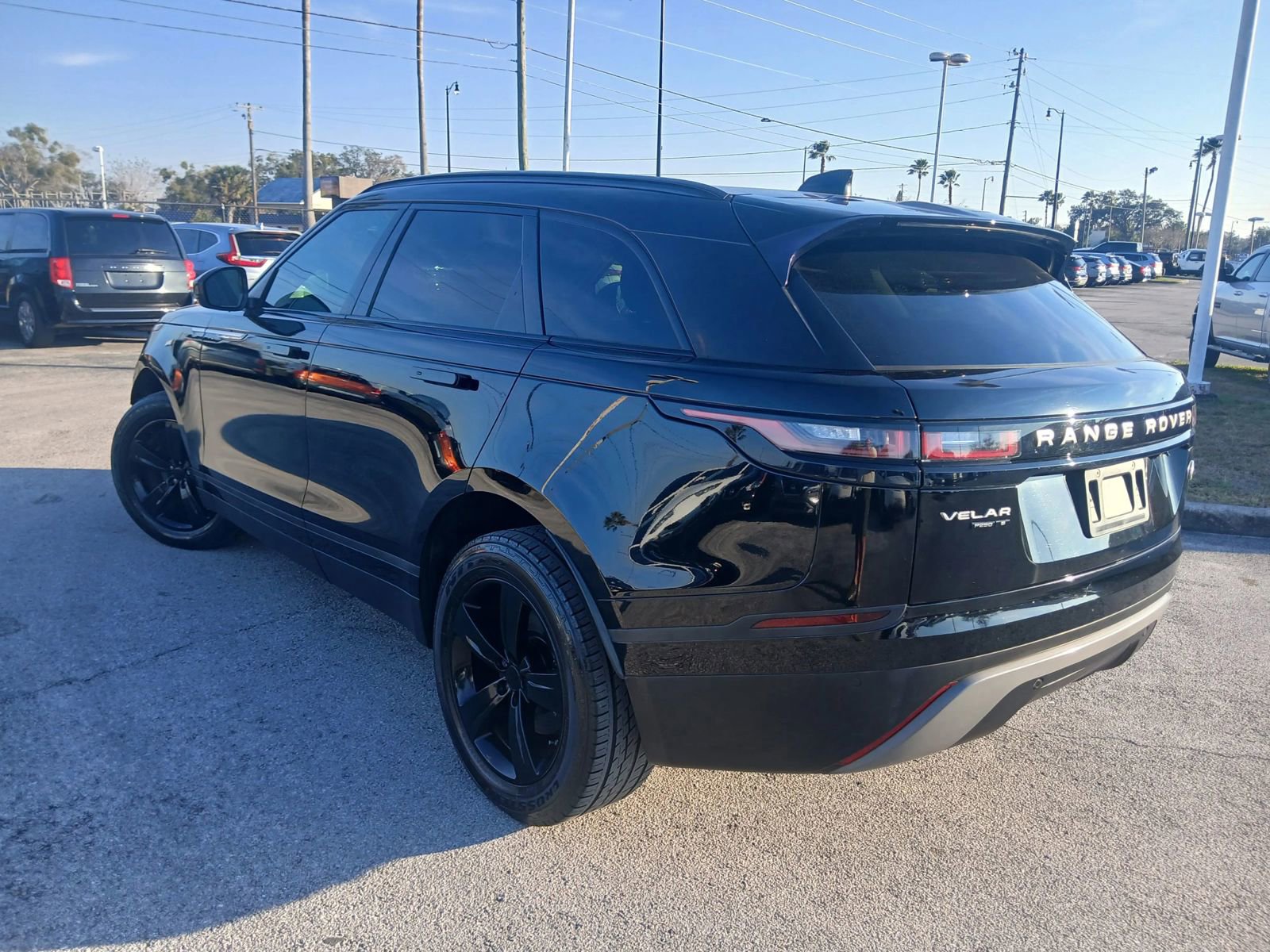 Used 2018 Land Rover Range Rover Velar S image 4