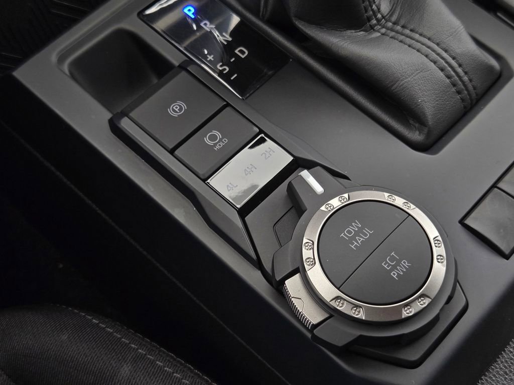 Used 2025 Toyota Tacoma SR5 image 19
