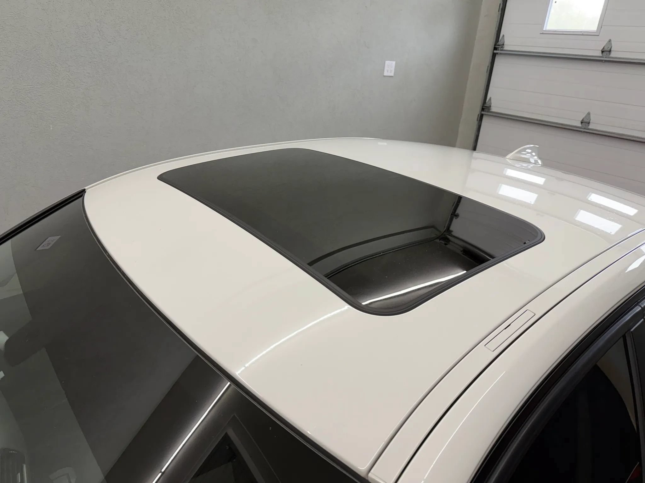 Used 2018 BMW 320i xDrive Sedan AWD/4WD image 5