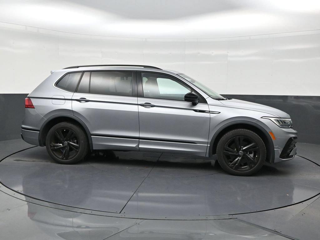 Used 2023 Volkswagen Tiguan SE R-Line FWD image 6