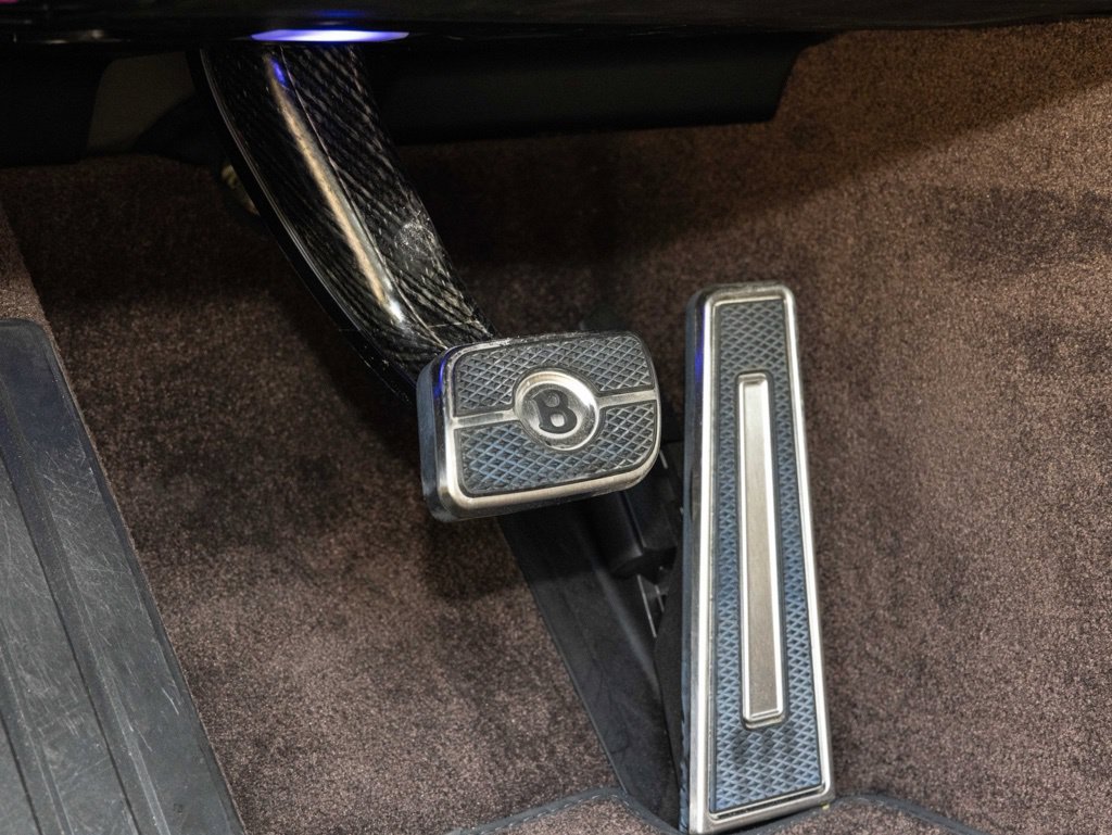 Used 2022 Bentley Continental GT AWD/4WD image 34