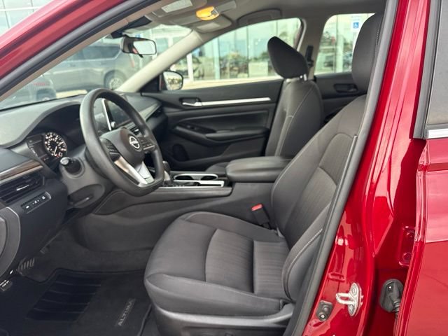 Used 2023 Nissan Altima 2.5 SV FWD image 7