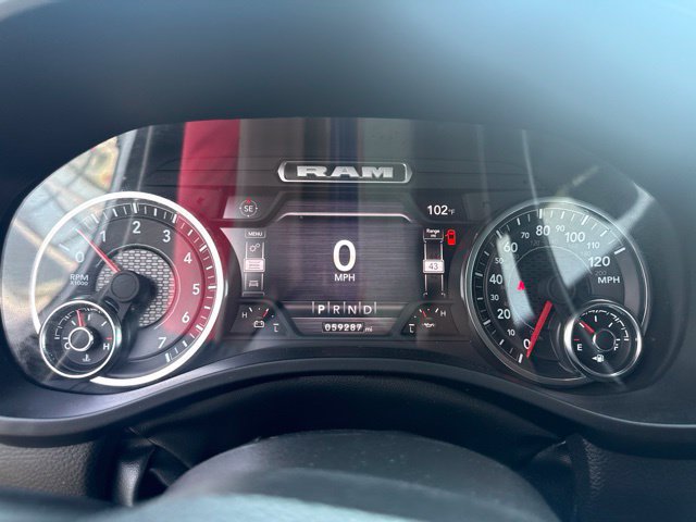 Used 2024 RAM 1500 Laramie AWD/4WD image 16