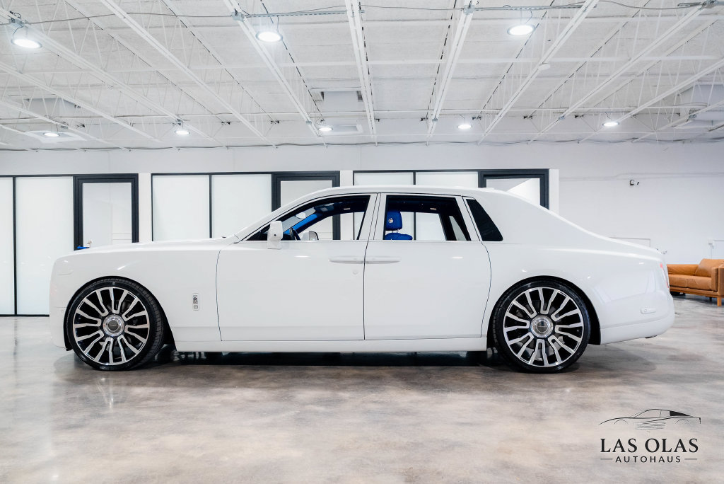 Used 2024 Rolls-Royce Phantom Sedan RWD image 7