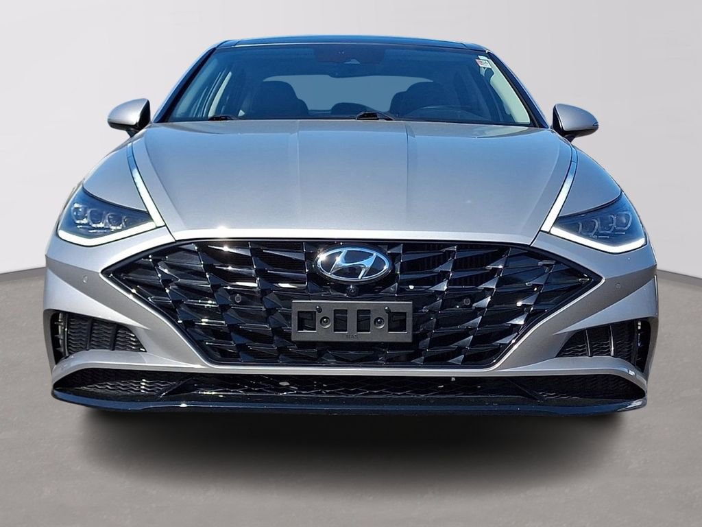 Used 2023 Hyundai Sonata Limited w/ Preferred Accessory Package FWD image 2