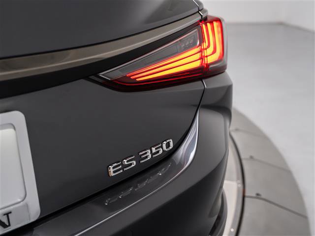 Used 2023 Lexus ES 350 F Sport w/ Accessory Package (Z2) image 33