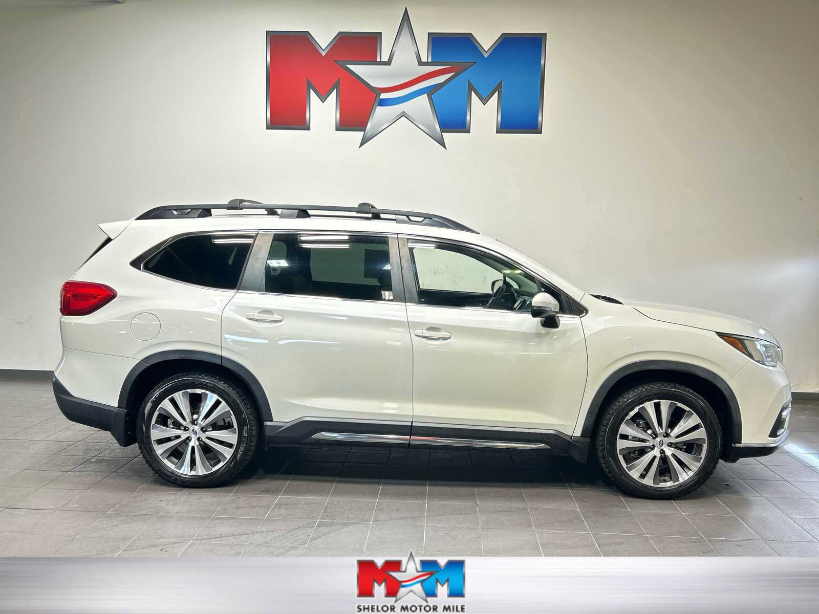 Used 2021 Subaru Ascent Limited w/ Technology Package AWD/4WD image 1