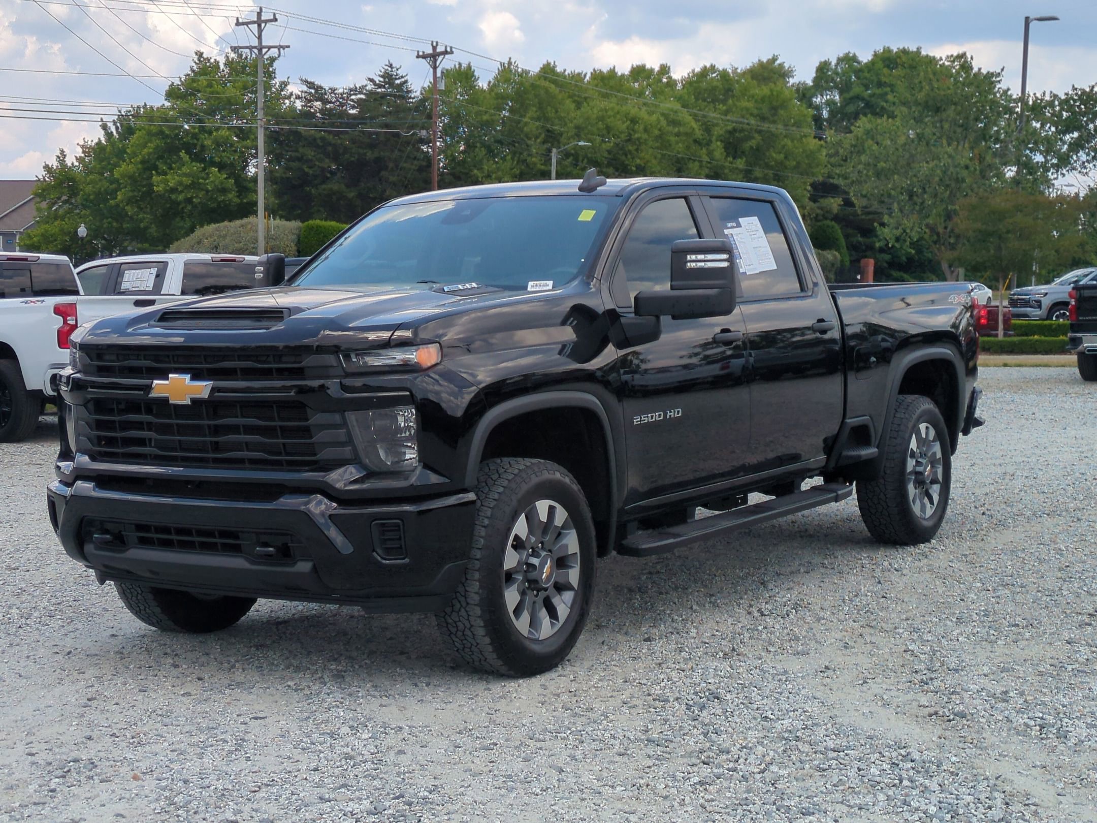 Used 2024 Chevrolet Silverado 2500 Custom w/ Custom Value Package AWD/4WD image 5