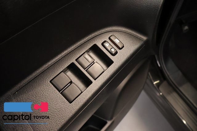 Used 2013 Toyota Highlander SE AWD/4WD image 10