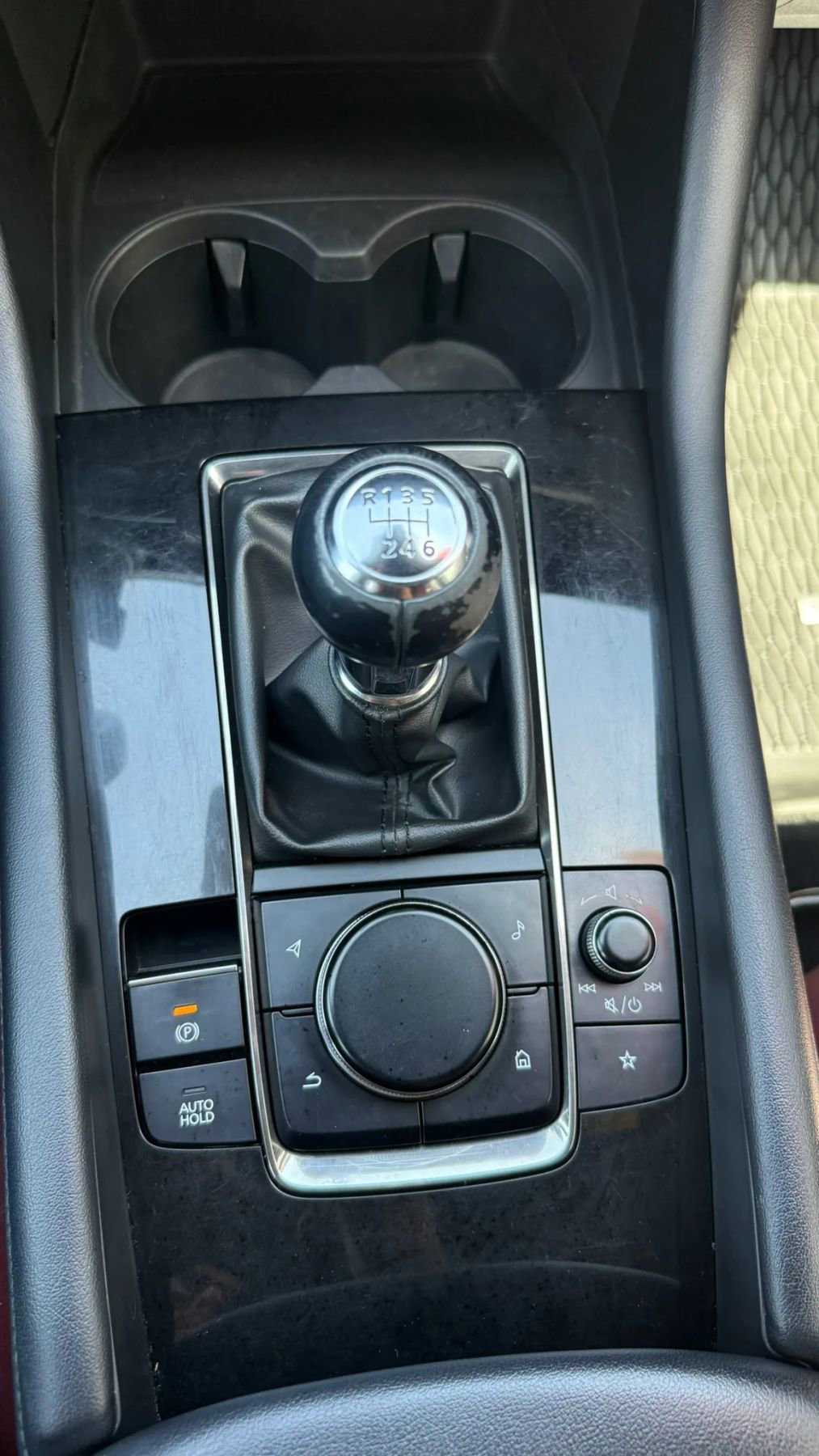 Used 2022 MAZDA MAZDA3 s FWD image 18