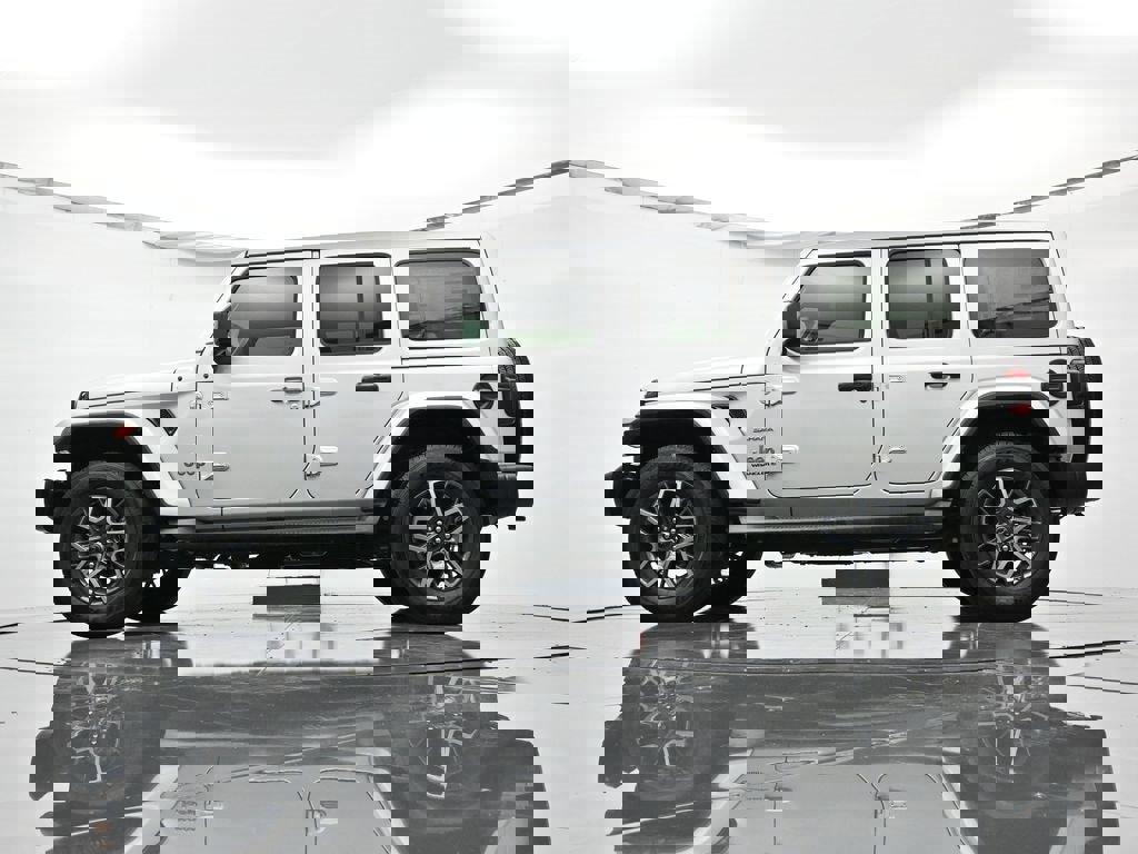 New 2024 Jeep Wrangler Unlimited Sahara w/ Technology Group image 44