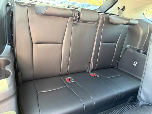Used 2023 Toyota Highlander XLE AWD/4WD image 14
